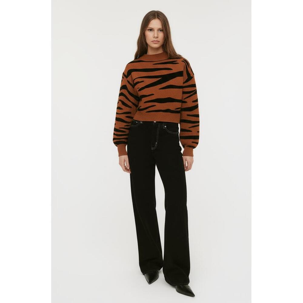 CLOUD TEN Sweater Womens Size S Tiger Print Cropped Crewneck Knit‎
